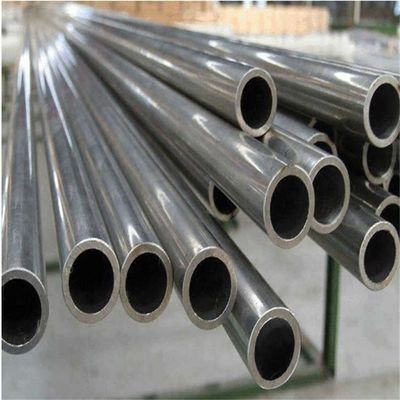 Tubos de aço inoxidável altamente refletivos, norma ASTM Série 300 - Graus 317L-316Ti, lados interno e externo polidos para um brilho intenso