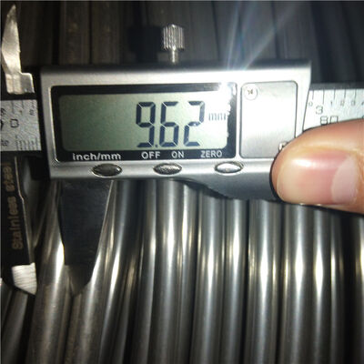 Empilhadeira de aço inoxidável laminada a frio de precisão com resistência à tração e à corrosão de 520-750 MPa para aplicações industriais